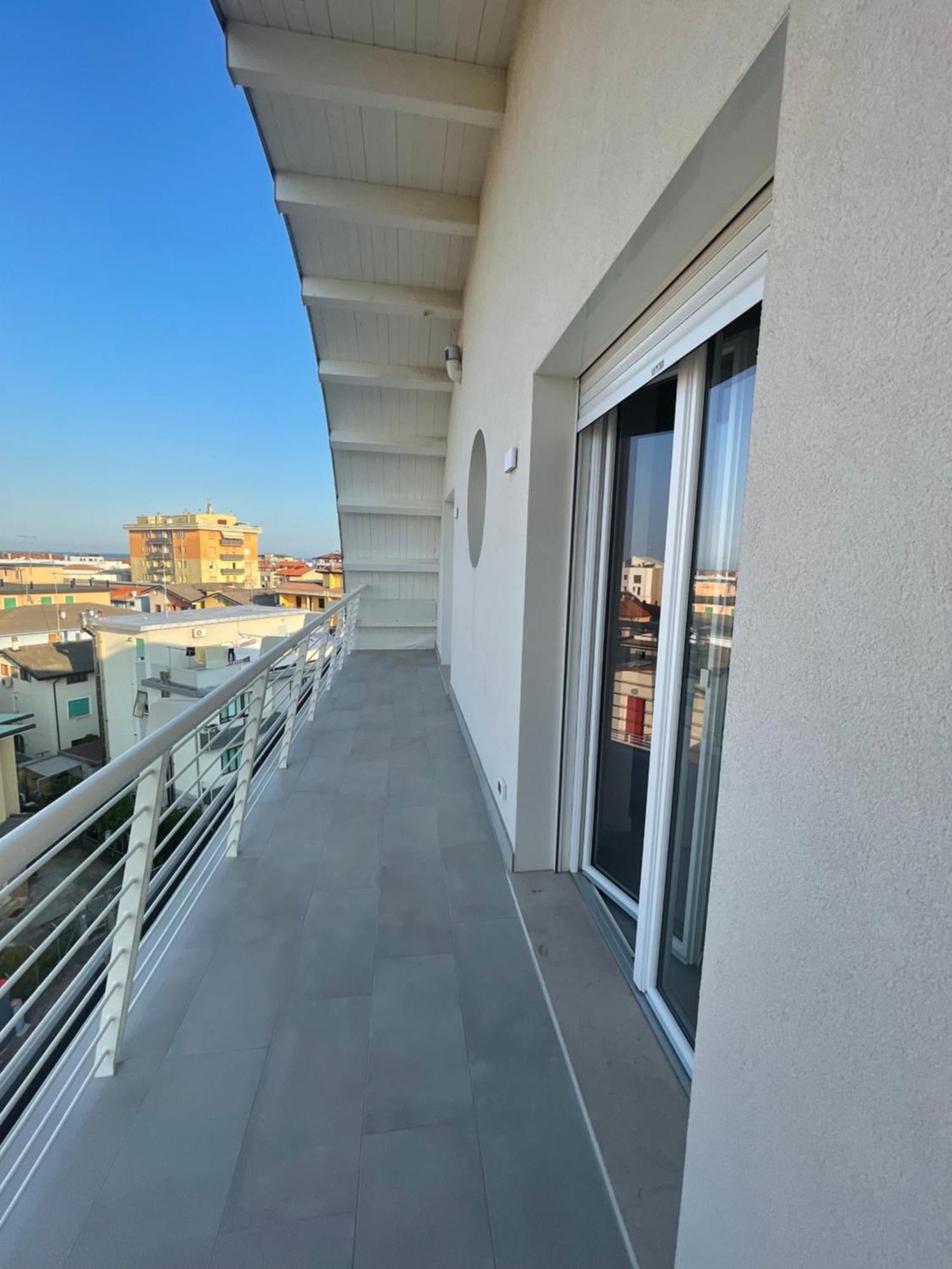 Woody Green Penthouse Sea View - Agenzia Cocal Caorle Ngoại thất bức ảnh